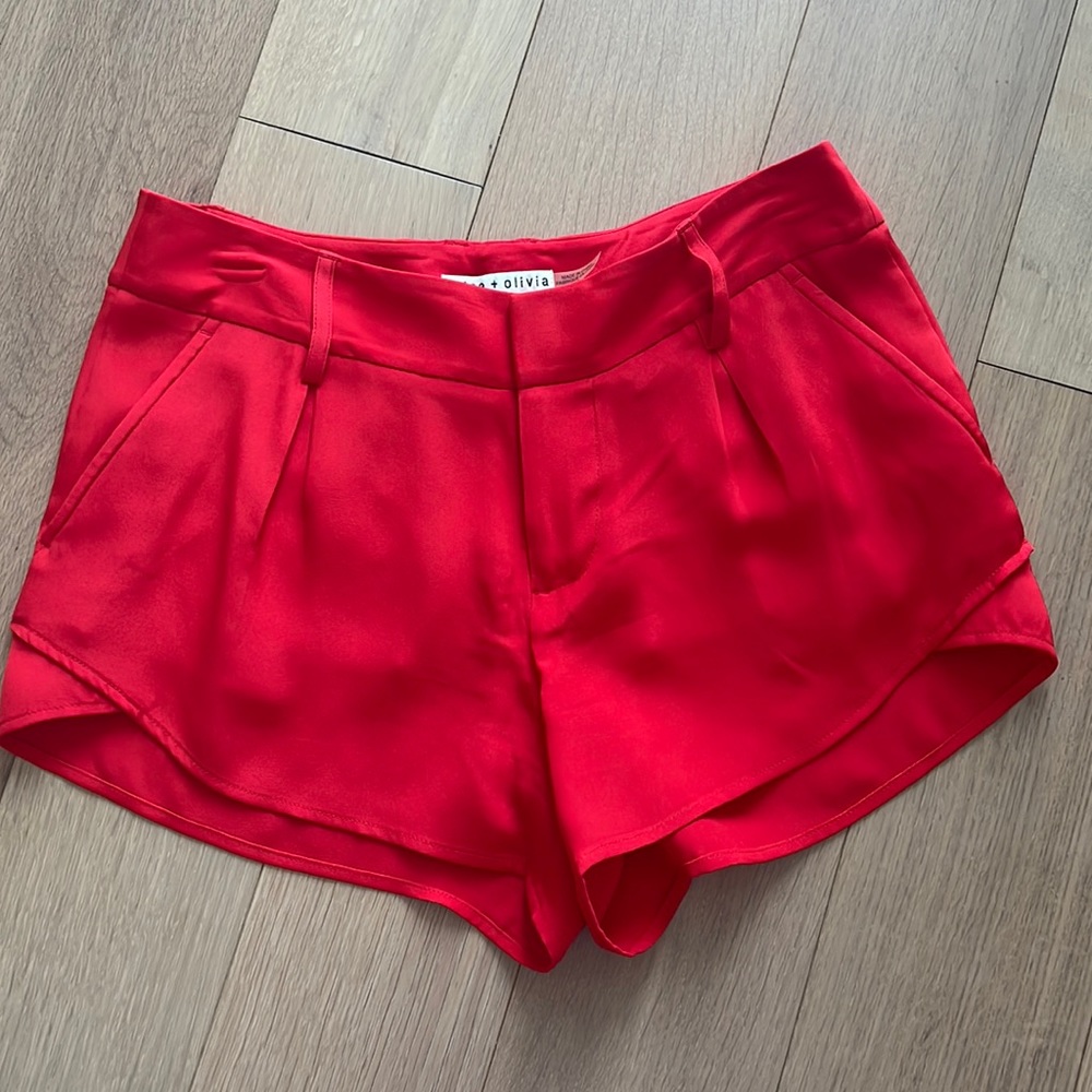 100% silk Alice and Olivia shorts